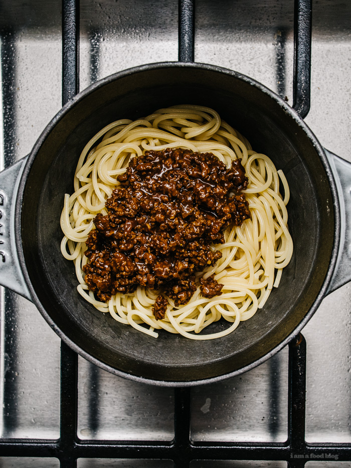 quick and easy bolognese - www.iamafoodblog.com